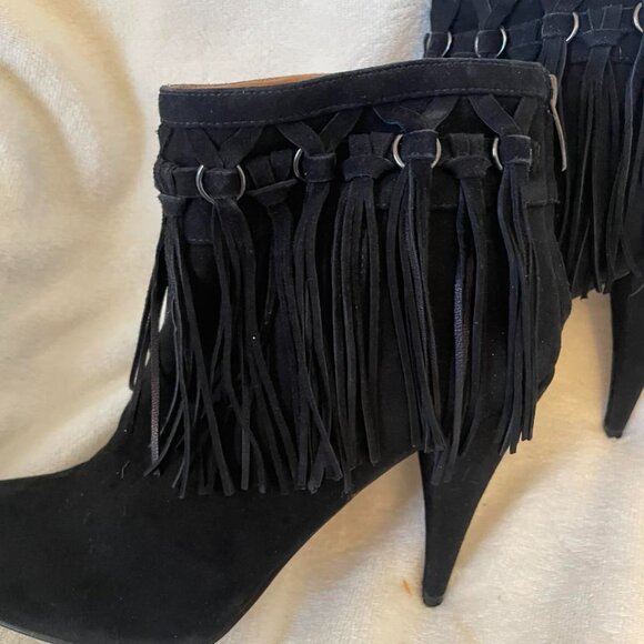 EUC Nine West Casandri Fringe Black Suede Leather Ankle Boot size 9 - Picture 6 of 8